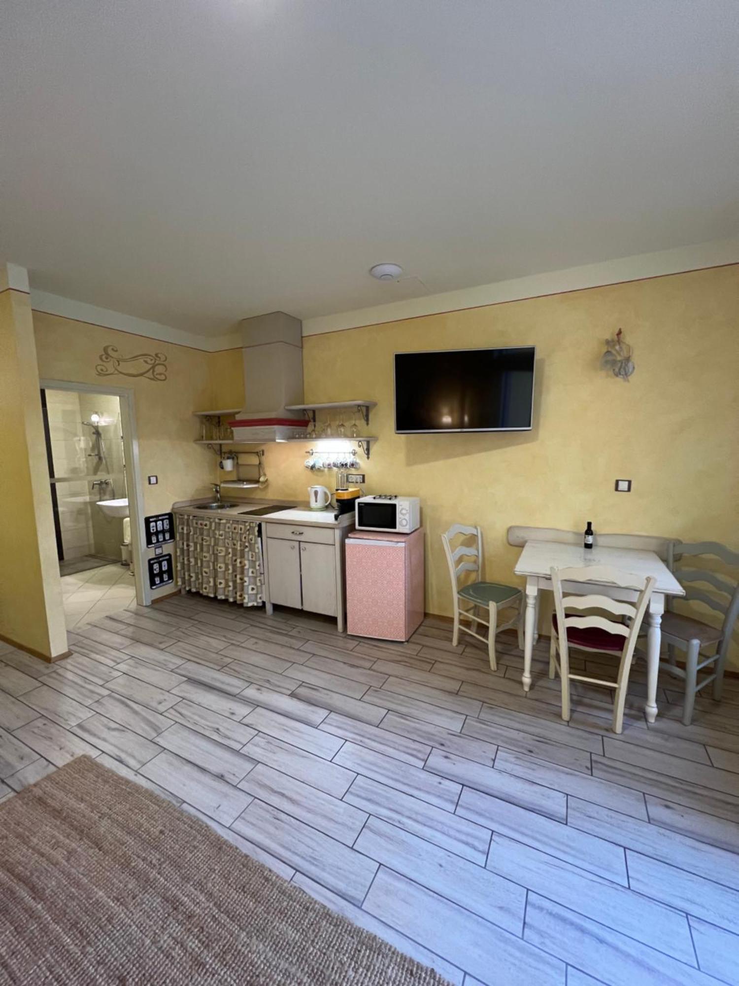 Apartments Kokl - Adults Only Radovljica Chambre photo