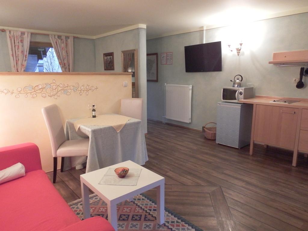 Apartments Kokl - Adults Only Radovljica Chambre photo